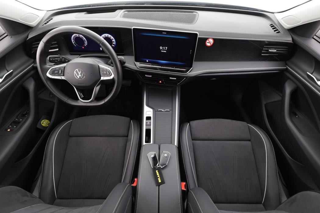 VOLKSWAGEN PASSAT 2025