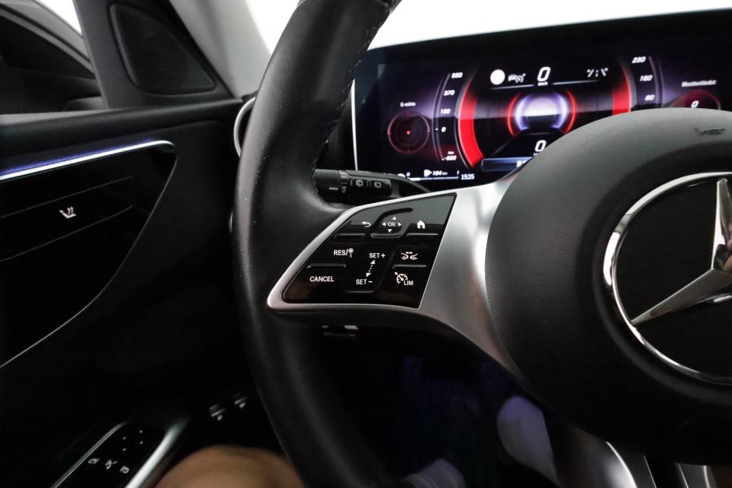 MERCEDES-BENZ C 2023