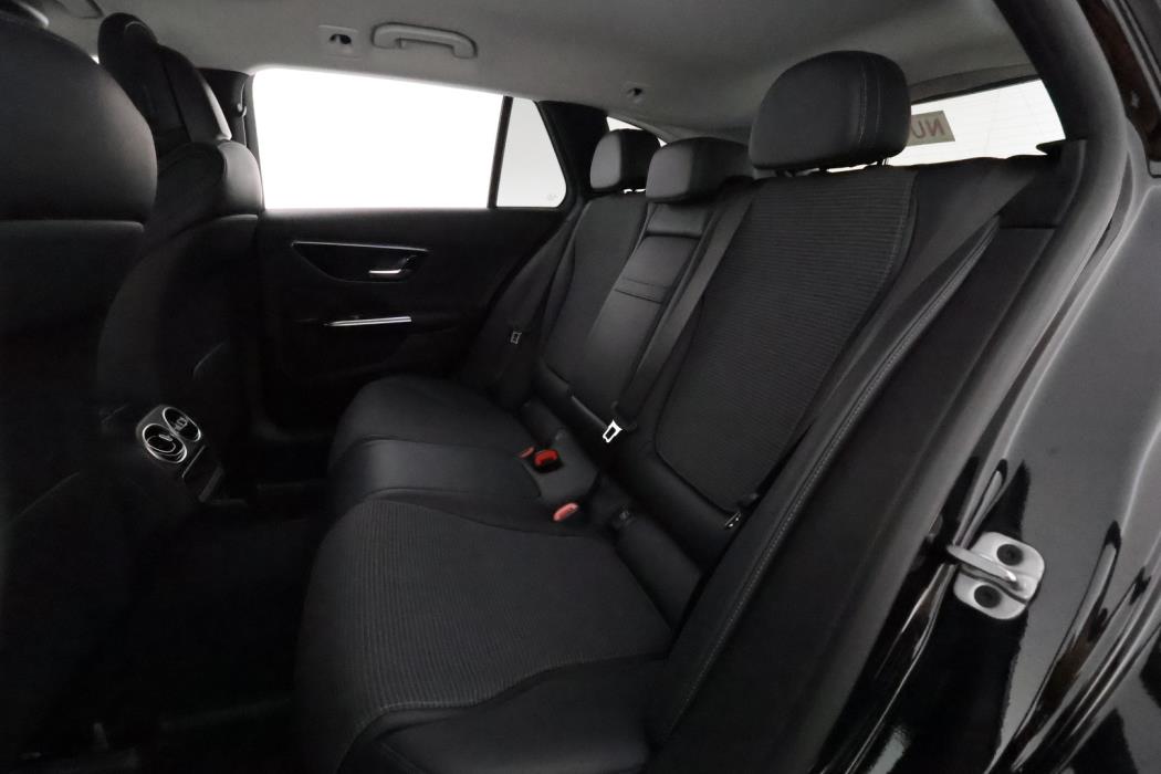 MERCEDES-BENZ C 2023