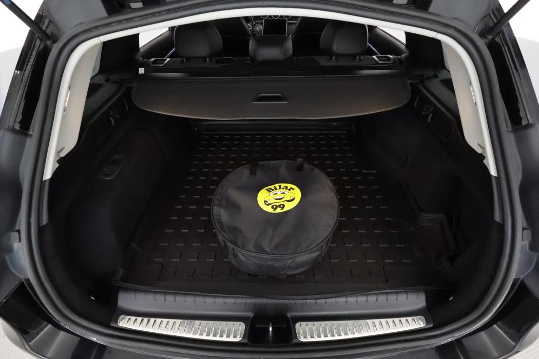 MERCEDES-BENZ C 2023