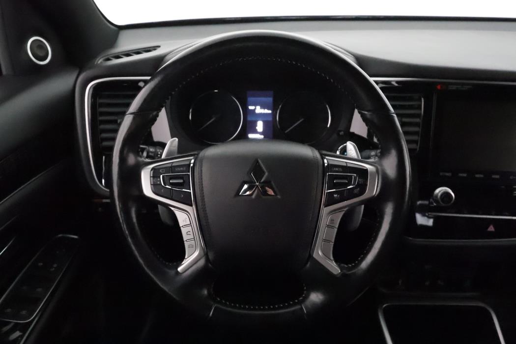 MITSUBISHI OUTLANDER PHEV 2020