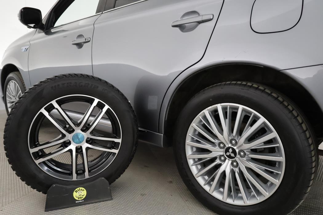 MITSUBISHI OUTLANDER PHEV 2020