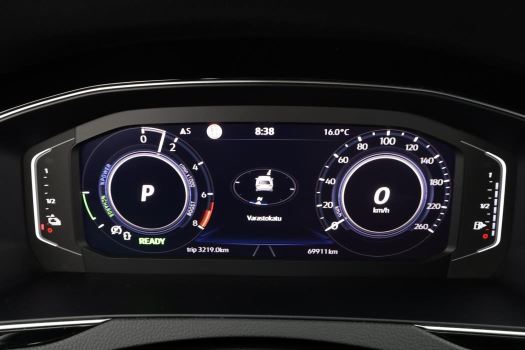 VOLKSWAGEN PASSAT 2021