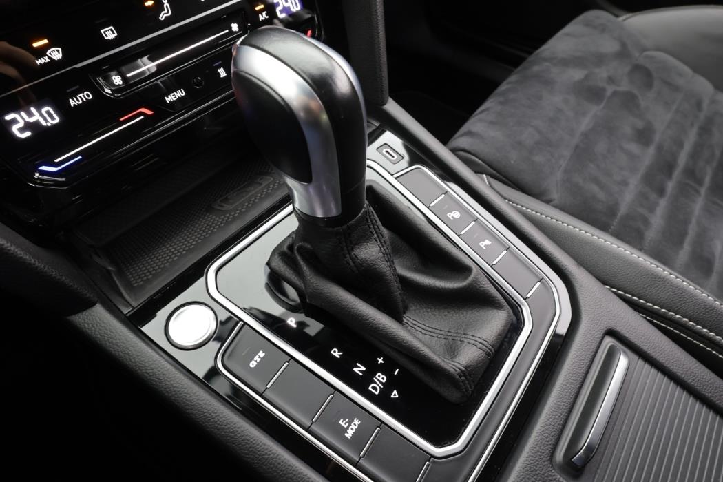 VOLKSWAGEN PASSAT 2021