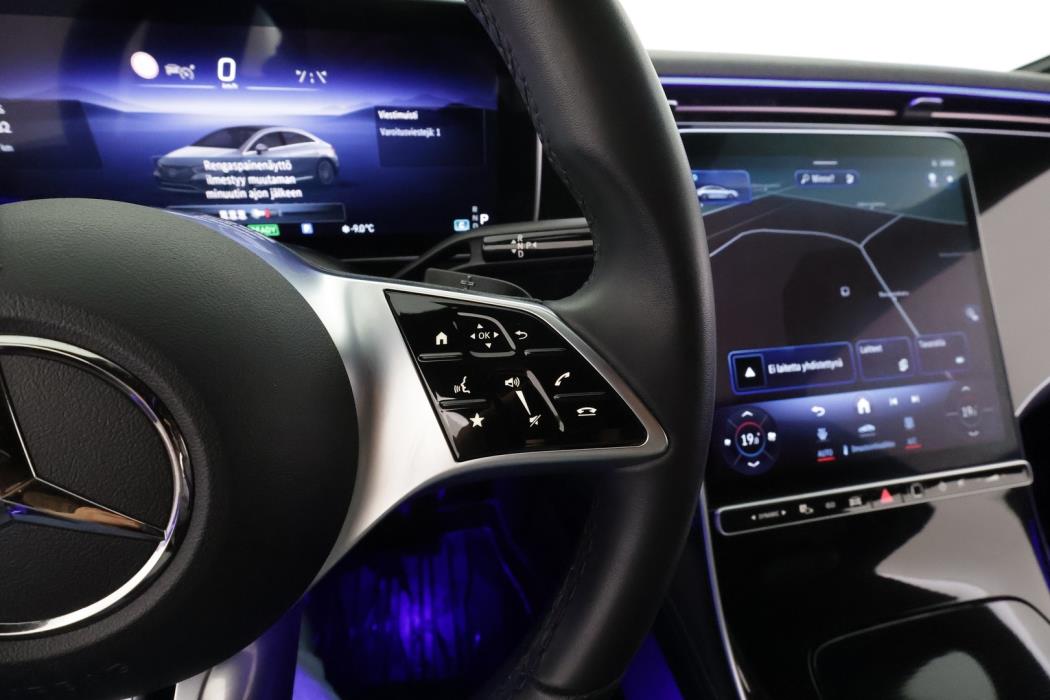 MERCEDES-BENZ EQE 2024