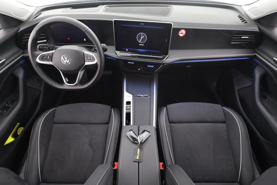 VOLKSWAGEN PASSAT 2025