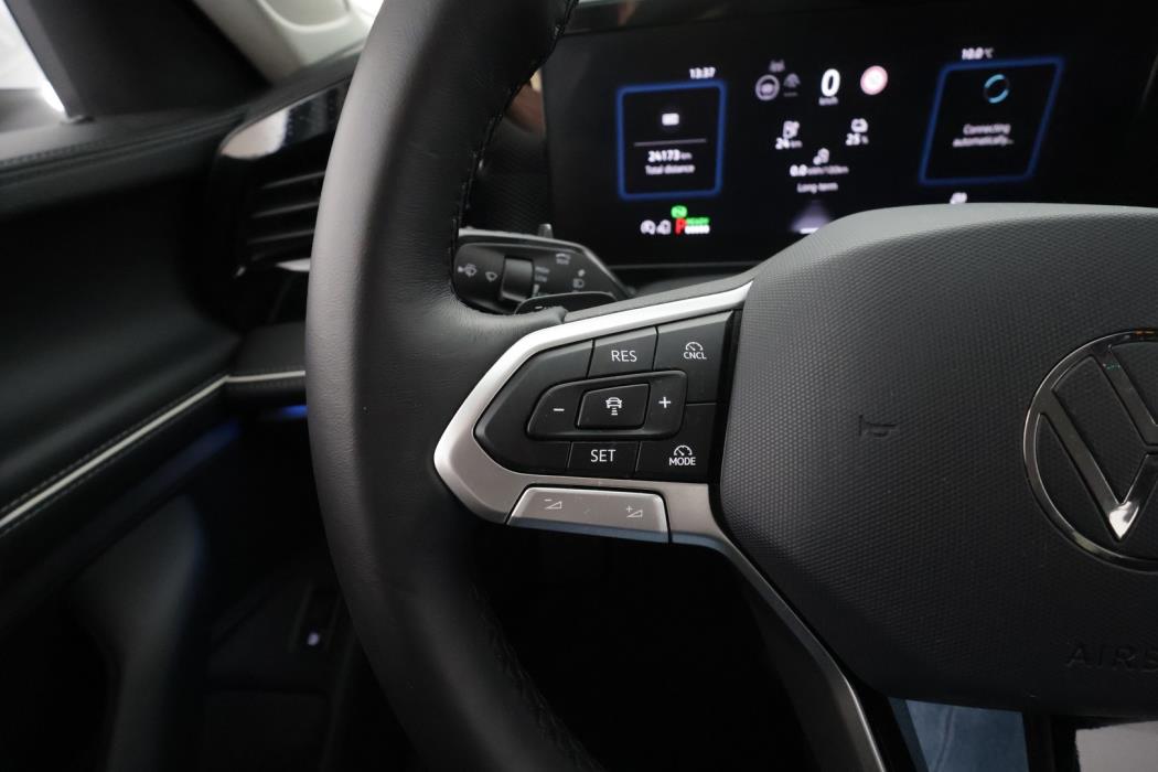 VOLKSWAGEN PASSAT 2025