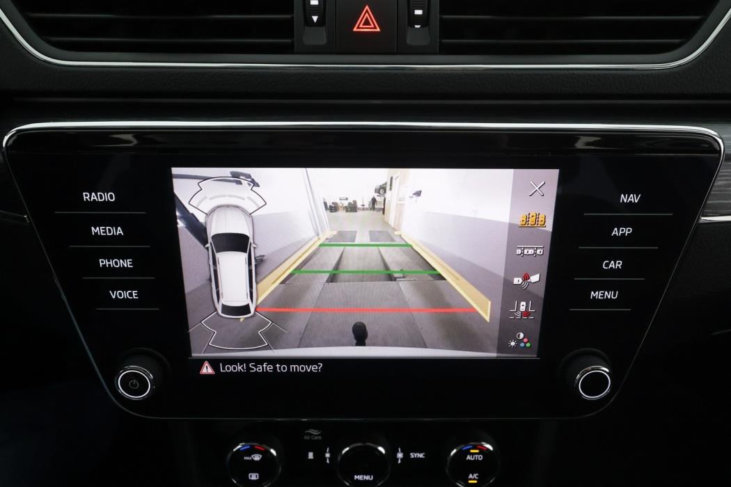 SKODA SUPERB 2021