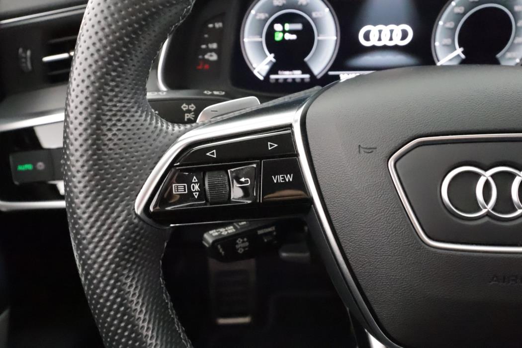 AUDI A6 2021