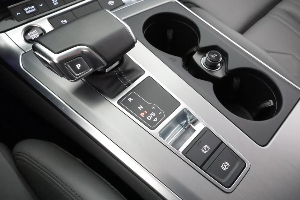 AUDI A6 2021