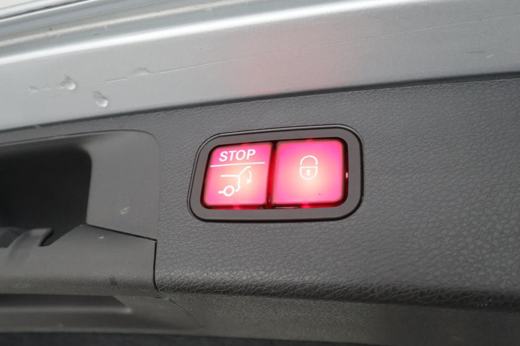 MERCEDES-BENZ E 2021