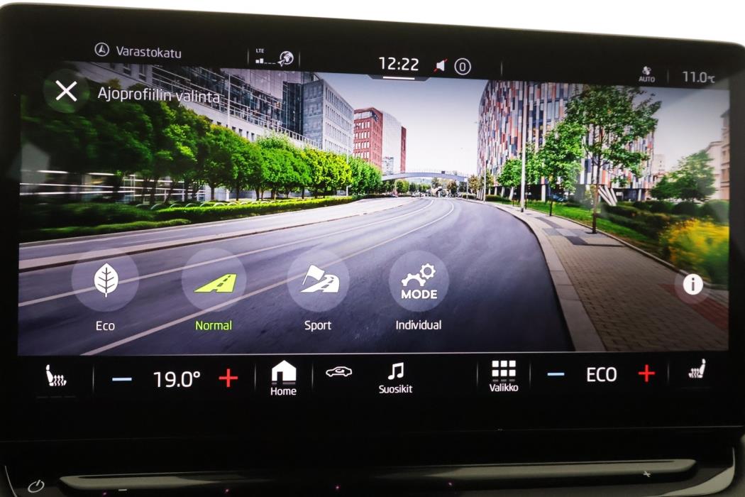 SKODA ENYAQ 2023