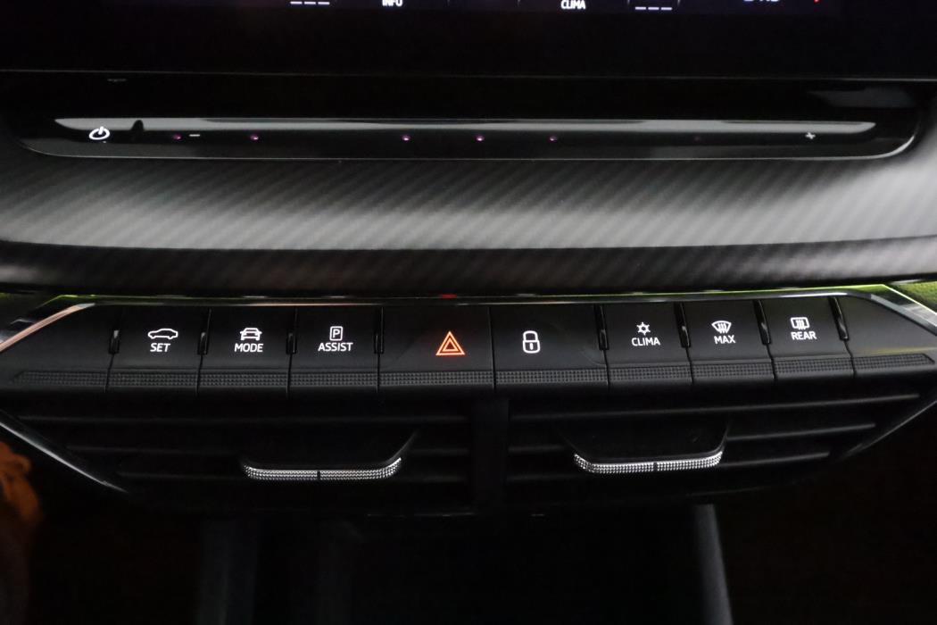 SKODA OCTAVIA 2023