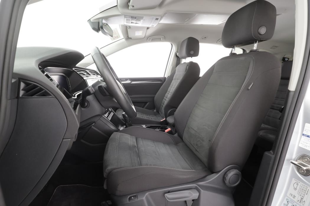 VOLKSWAGEN TOURAN 2023