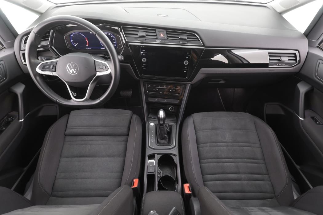 VOLKSWAGEN TOURAN 2023