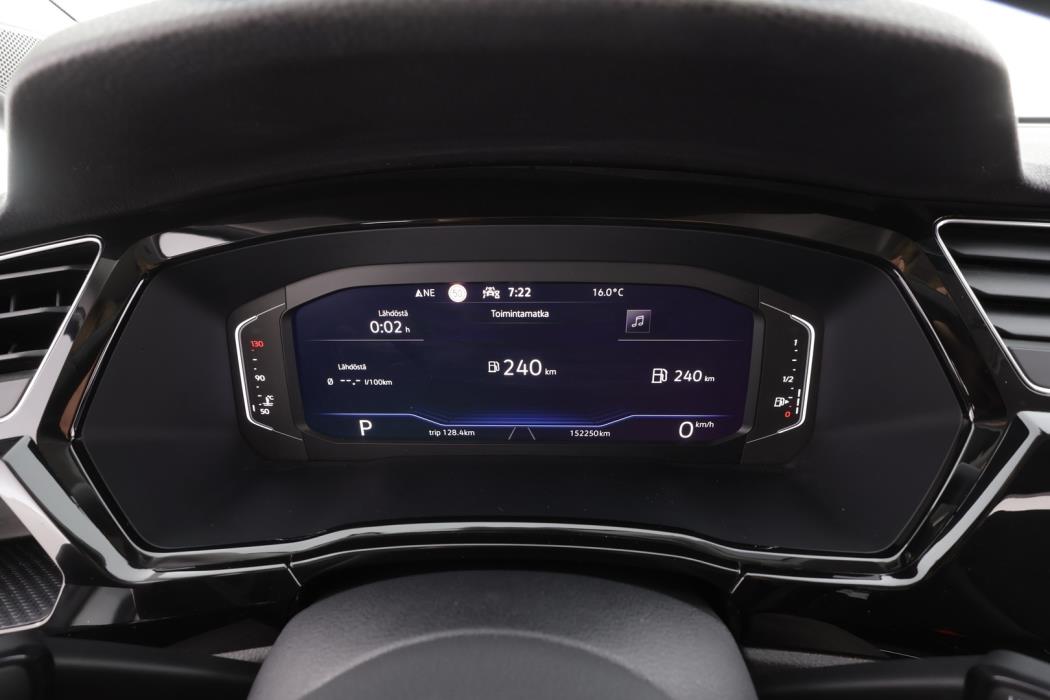 VOLKSWAGEN TOURAN 2023