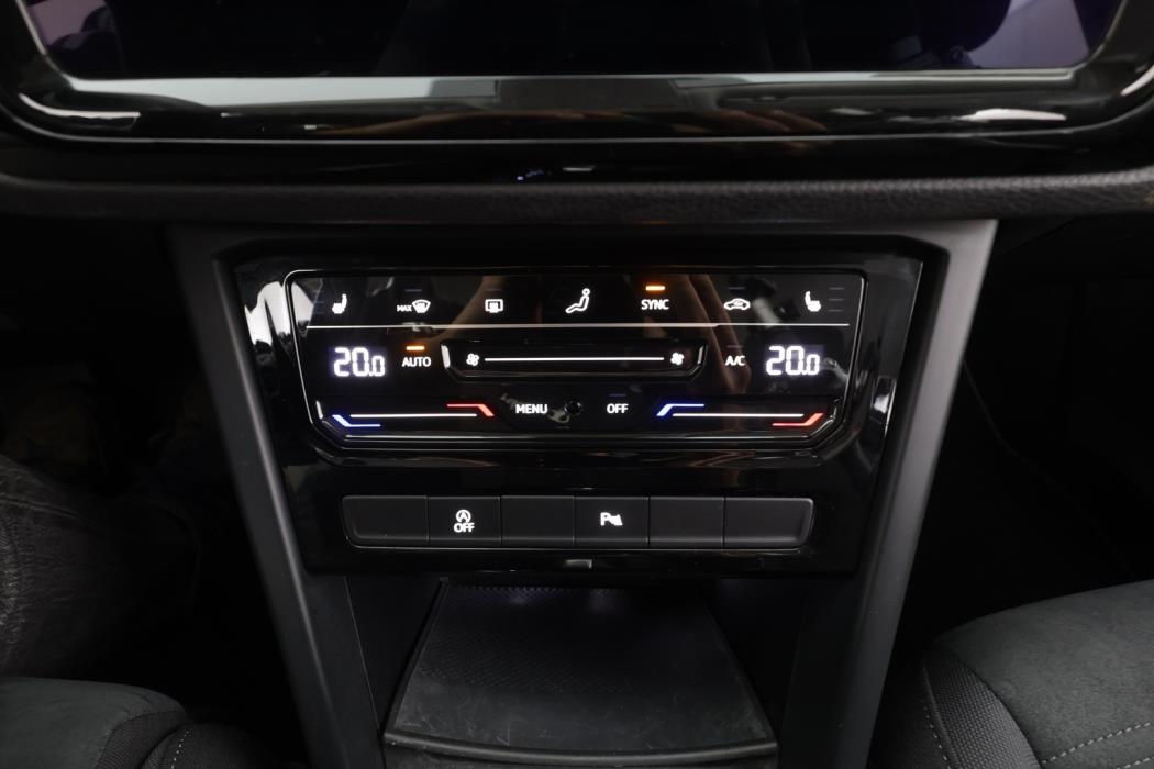 VOLKSWAGEN TOURAN 2023