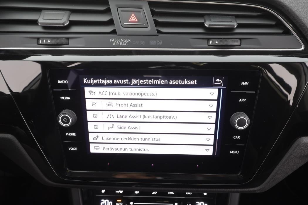 VOLKSWAGEN TOURAN 2023