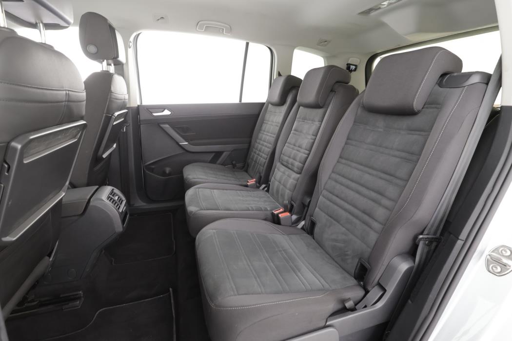 VOLKSWAGEN TOURAN 2023