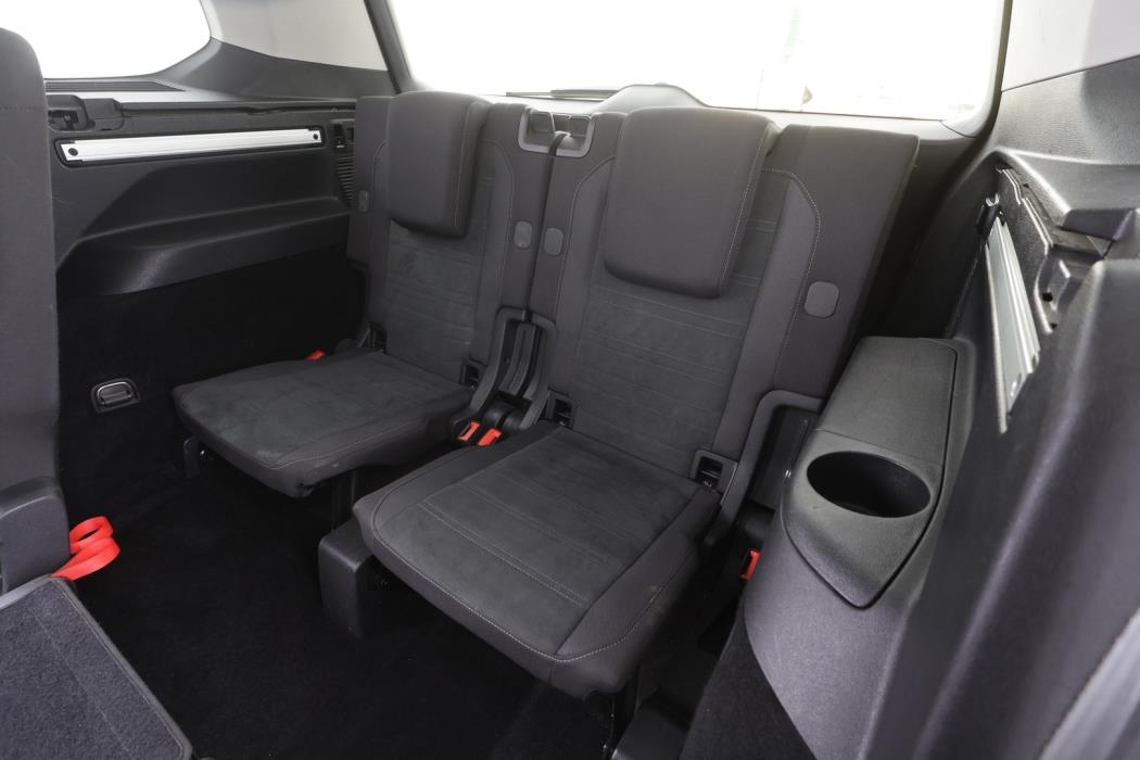 VOLKSWAGEN TOURAN 2023