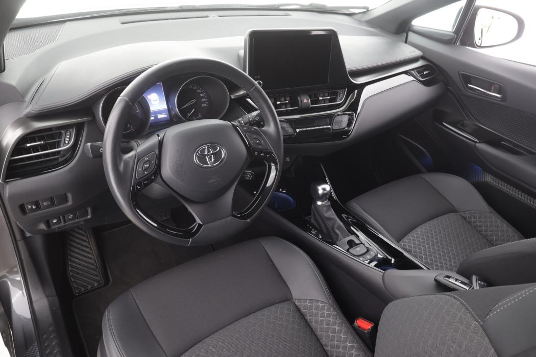 TOYOTA C-HR 2024
