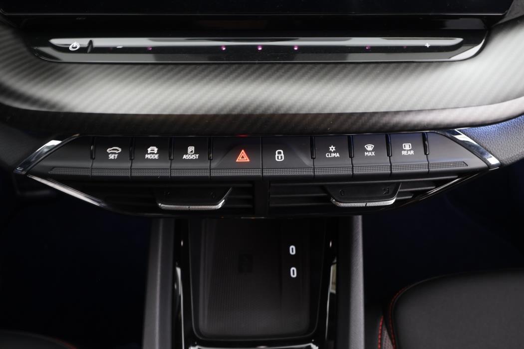 SKODA OCTAVIA 2023