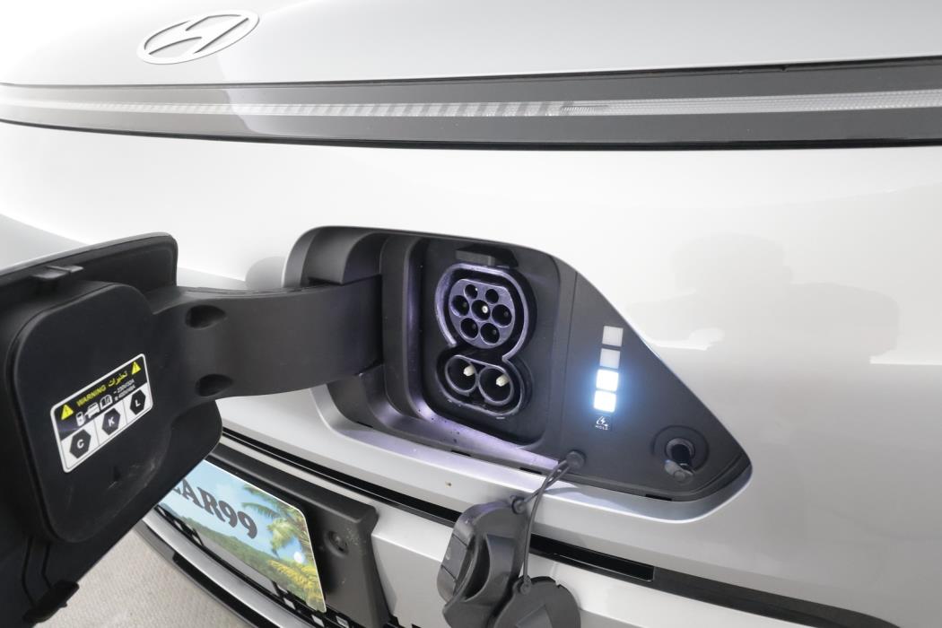 HYUNDAI KONA ELECTRIC 2024