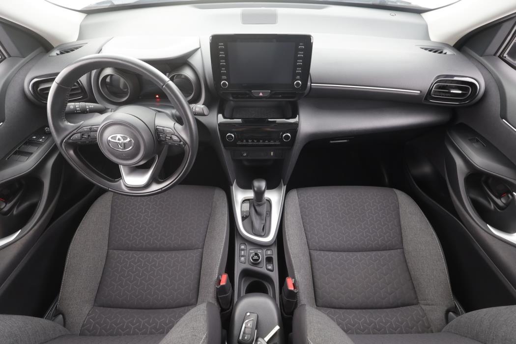 TOYOTA YARIS CROSS 2023