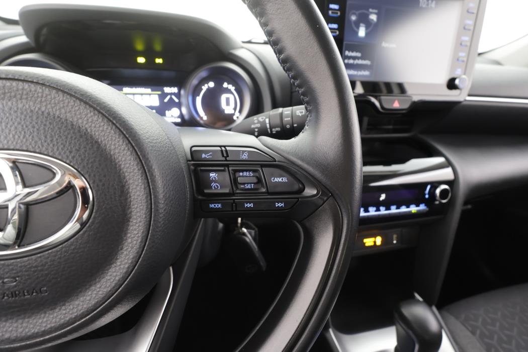 TOYOTA YARIS CROSS 2023