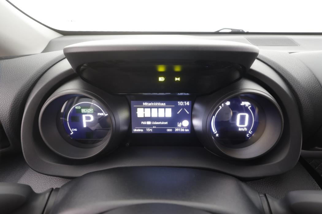 TOYOTA YARIS CROSS 2023
