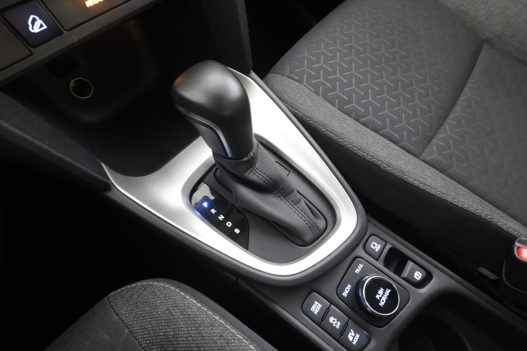 TOYOTA YARIS CROSS 2023