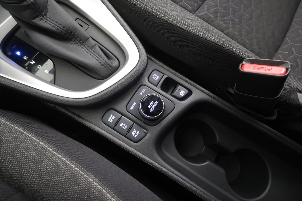 TOYOTA YARIS CROSS 2023