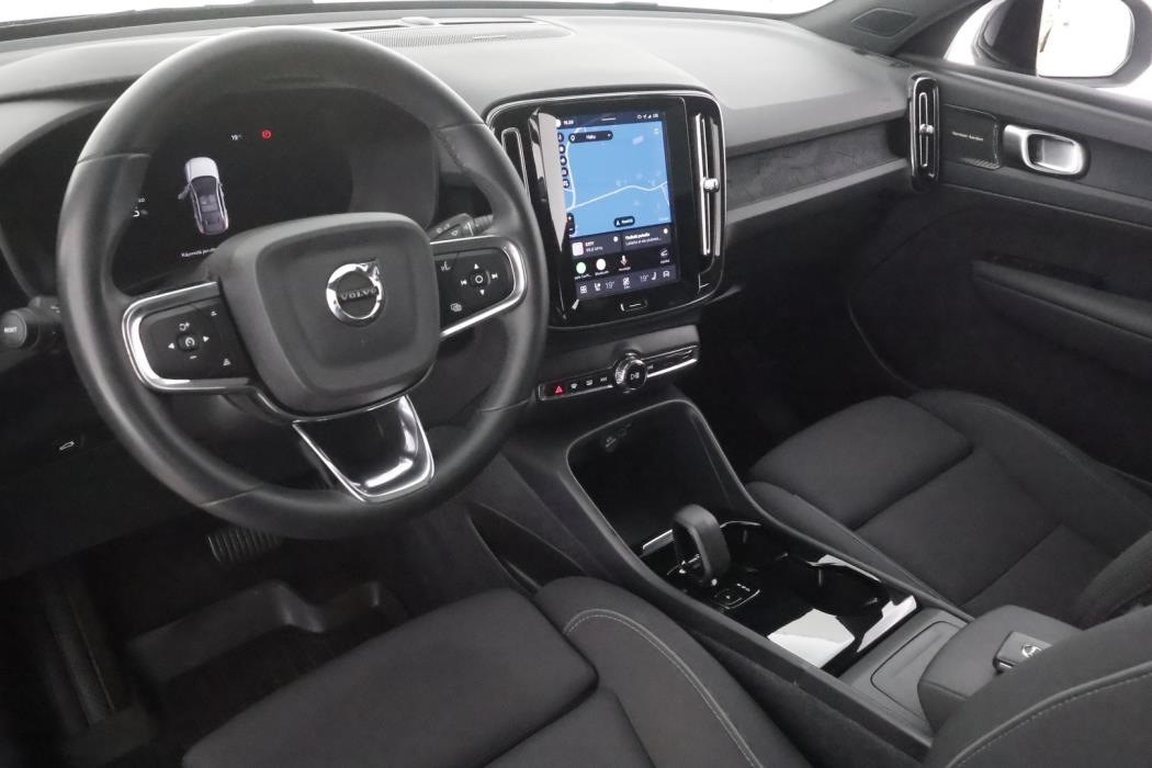 VOLVO C40 2023