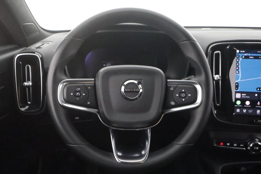 VOLVO C40 2023