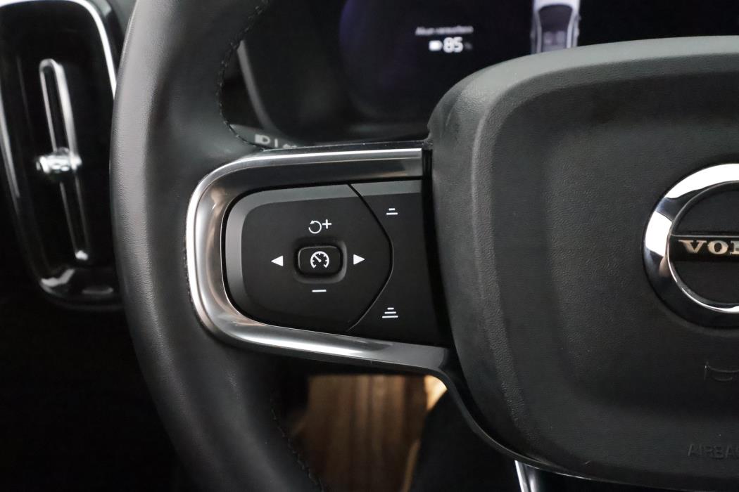 VOLVO C40 2023