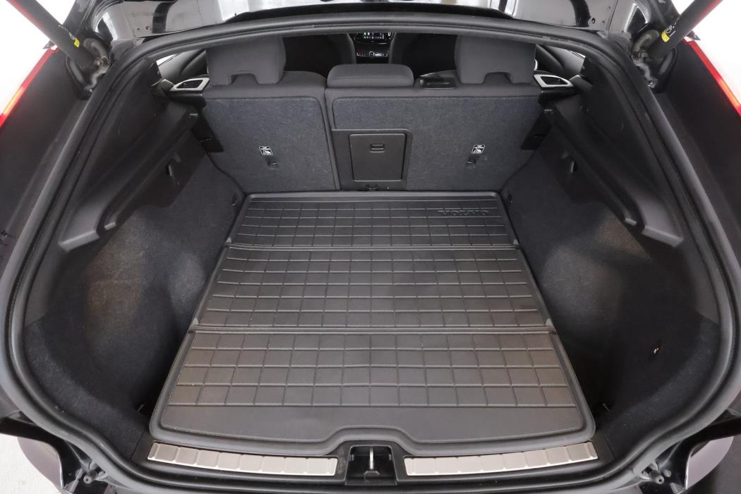 VOLVO C40 2023