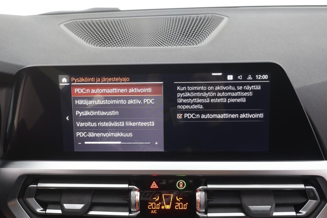 BMW 318 2022