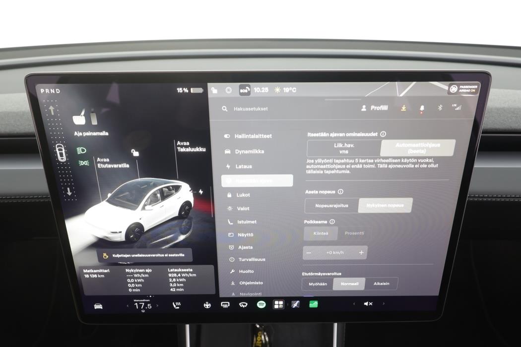 TESLA MODEL Y 2025