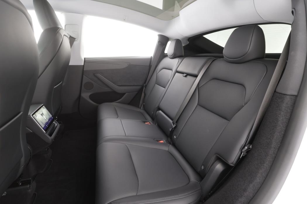 TESLA MODEL Y 2025