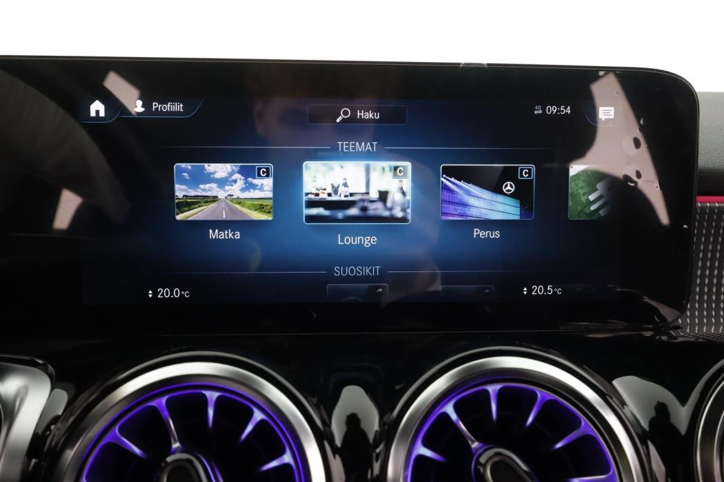 MERCEDES-BENZ EQB 2023