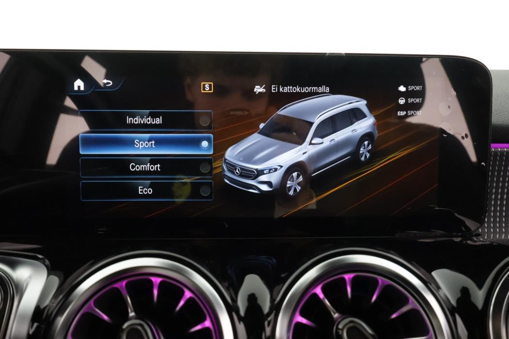 MERCEDES-BENZ EQB 2023