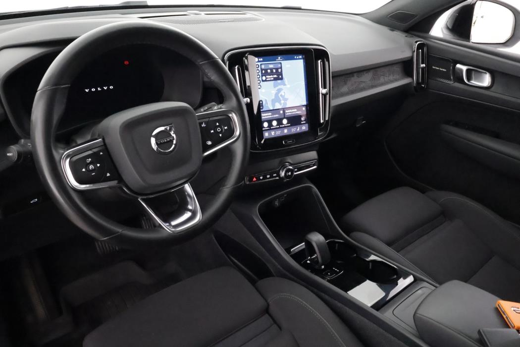VOLVO C40 2024