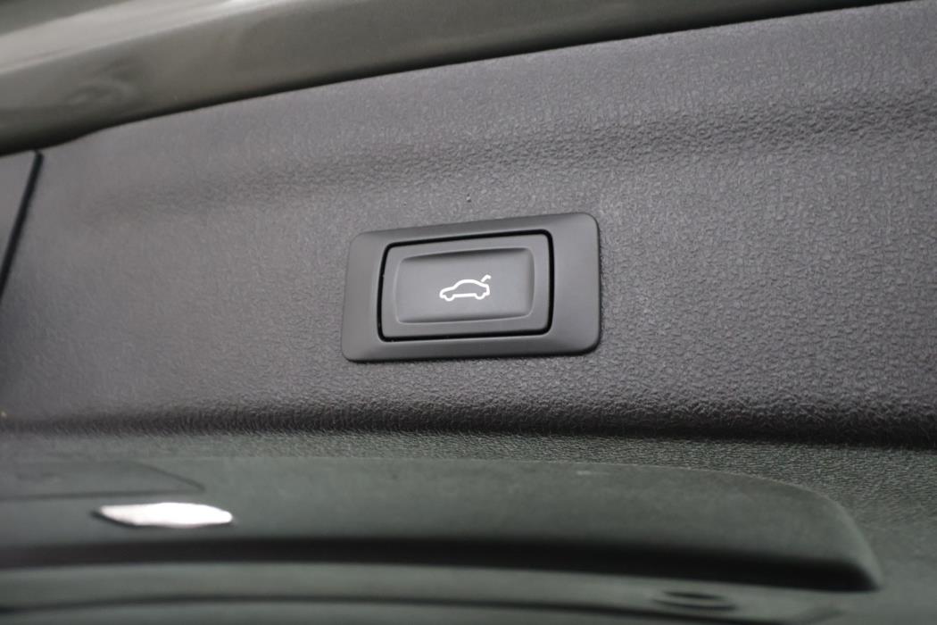AUDI A6 2023