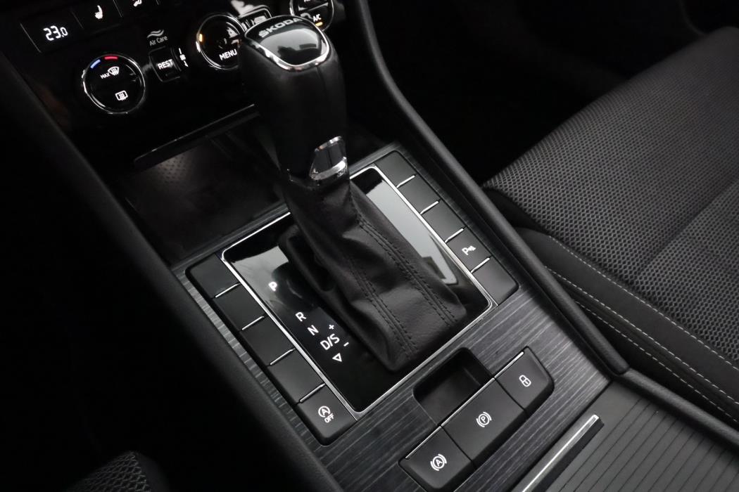 SKODA Superb 2024