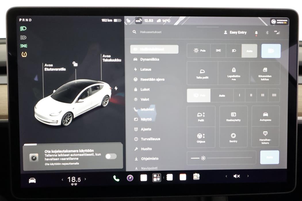 TESLA Model 3 2021