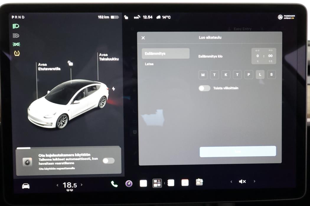 TESLA Model 3 2021