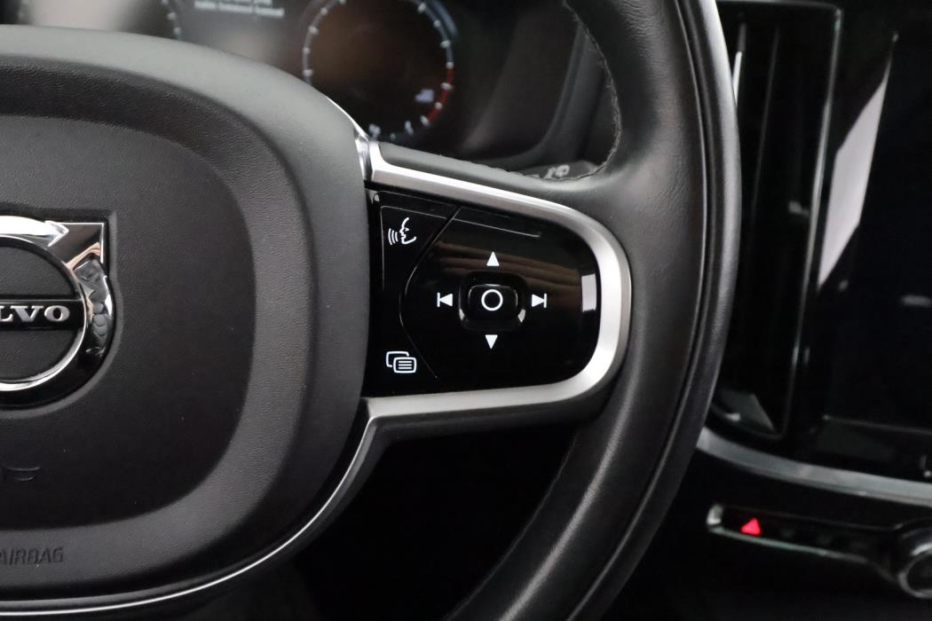 VOLVO V60 2019