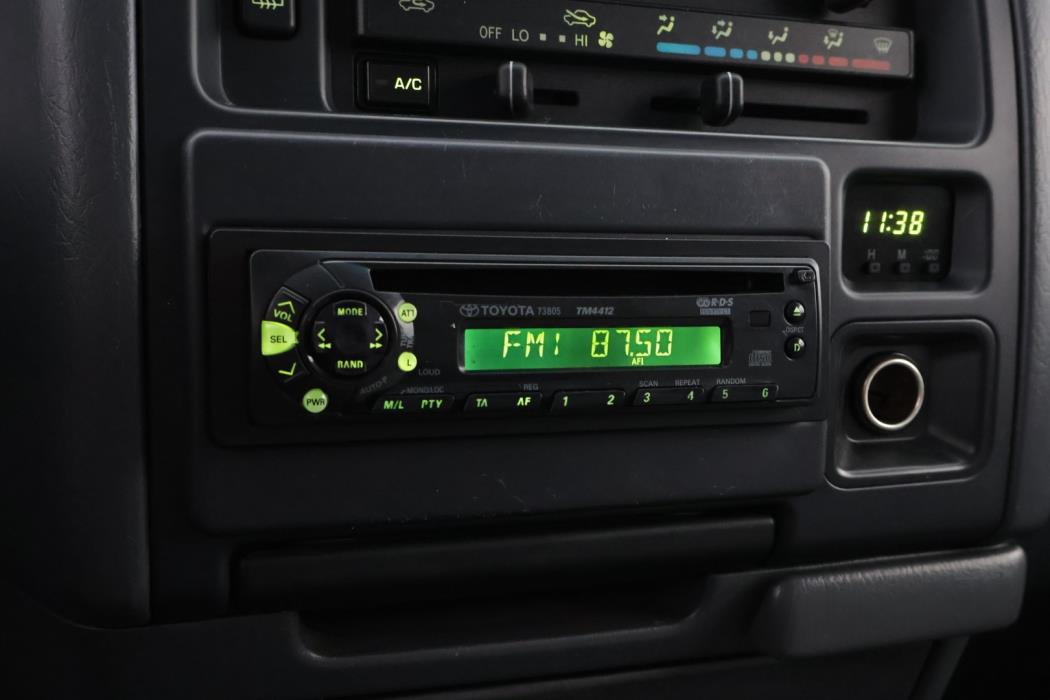 TOYOTA Hiace 2006