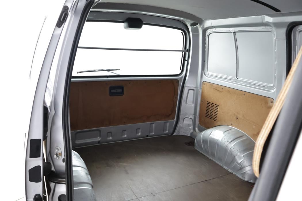 TOYOTA Hiace 2006