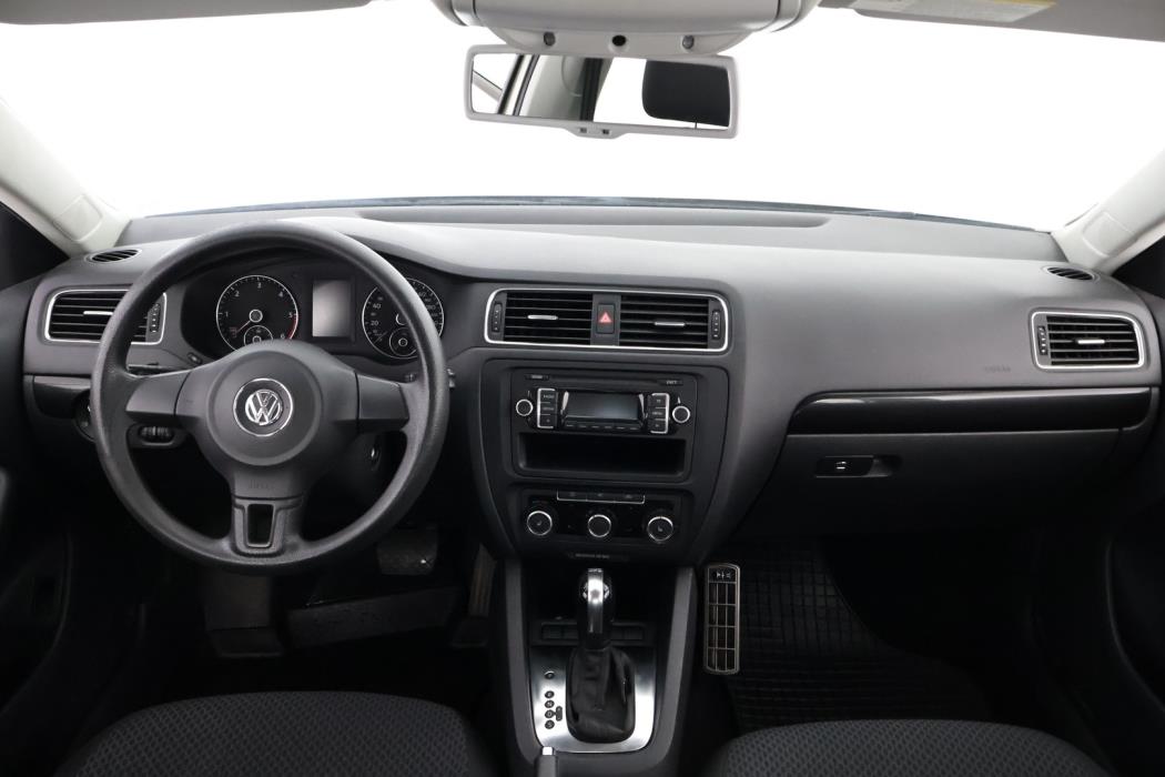 VOLKSWAGEN Jetta 2011